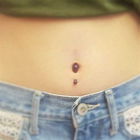 navel piercing voorbeelden.